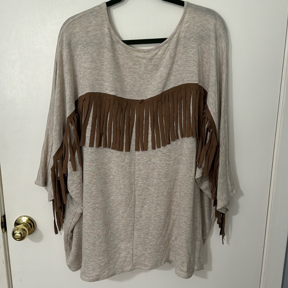 Lilypad fun fringe shirt